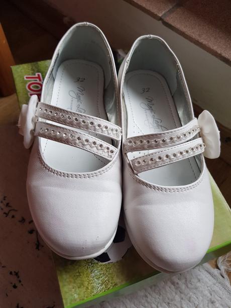 Biele topánky, 32