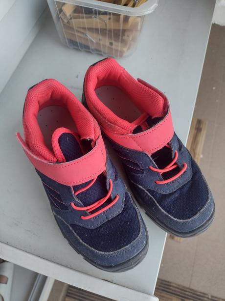 Turisticke topanky quechua, s postou, 33