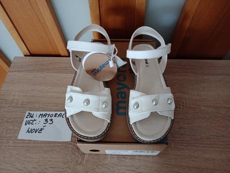 Nové dievčenské sandále zn.mayoral veľ.33, mayoral,33