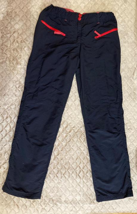 Športové nohavice, 152