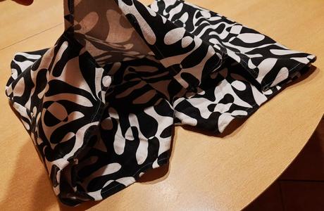 Predám mini sukňu-kraťasy  sinsay  veľ.m, sinsay,m