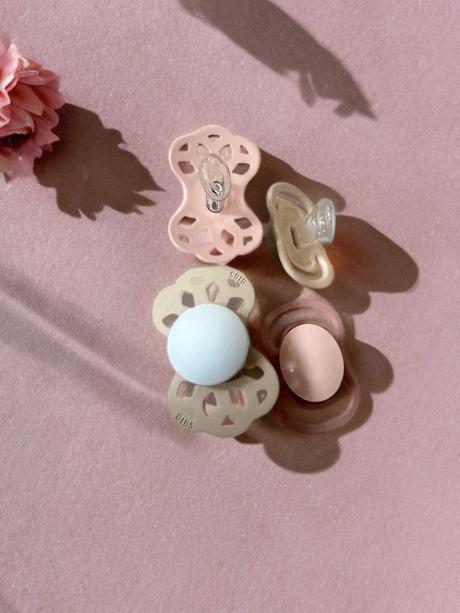 Anatomické cumlíky, bibs