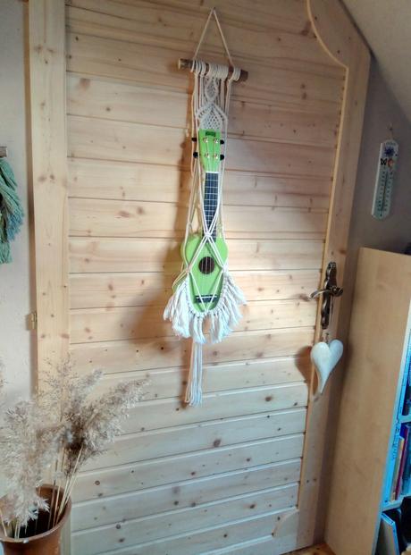 Držiak makramé na ukulele, 