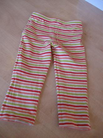 Pásikované legínky, 104, 104