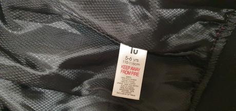 Zimna bunda 5- 6 /110 - 116, tu,110