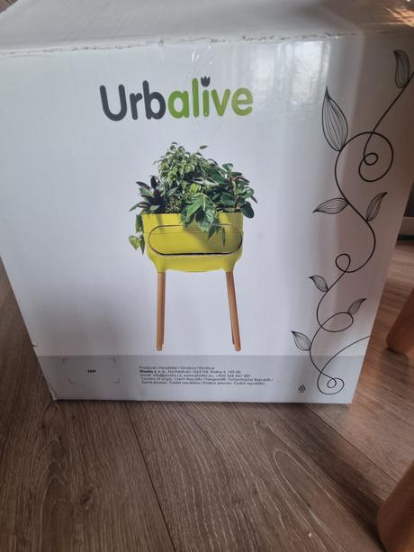 Nový dizajnový kvetináč urbalive, 