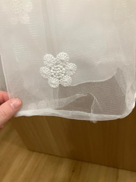 Šaty na 1. sväté prijimanie, 140