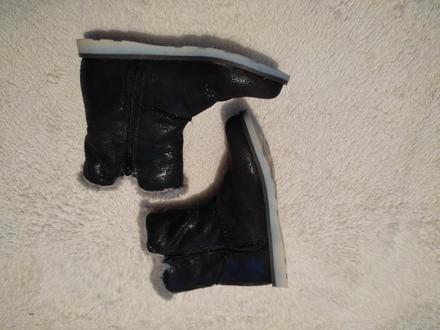 Čierne polo cizmicky, 31