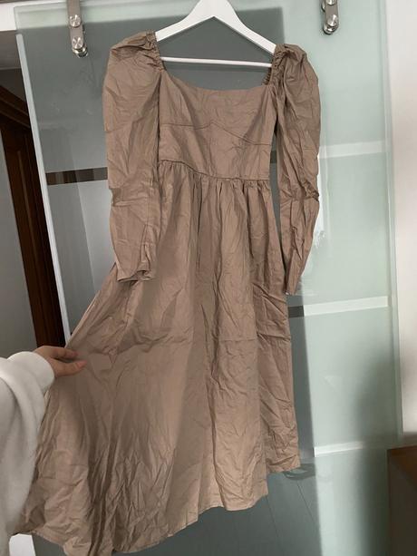 Šaty pre družičku, 36