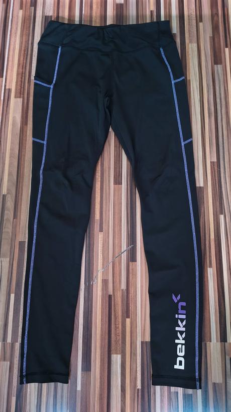 Čierne legíny bekkin, 158