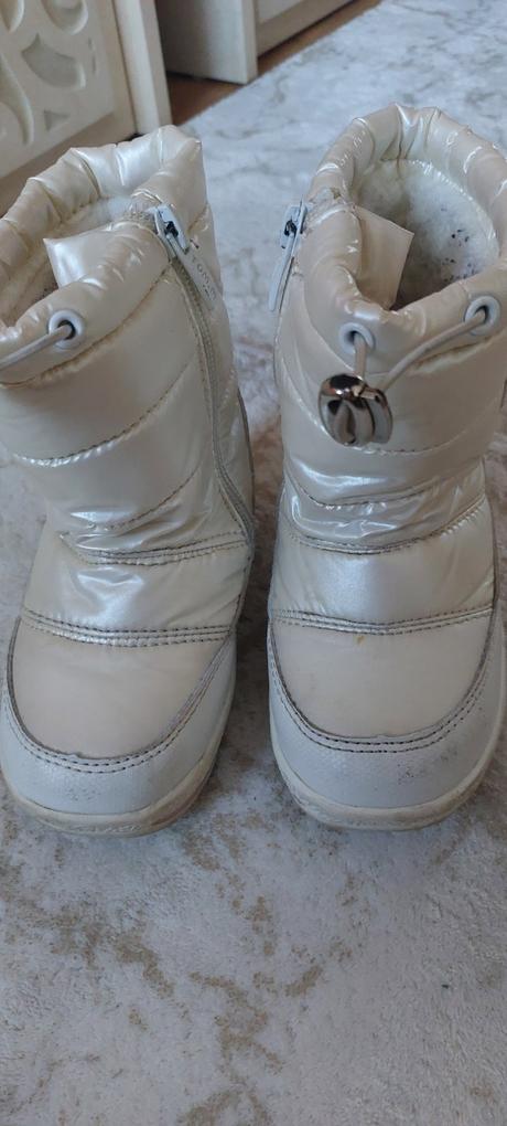 Krásne perletove zimné snehulky, 26