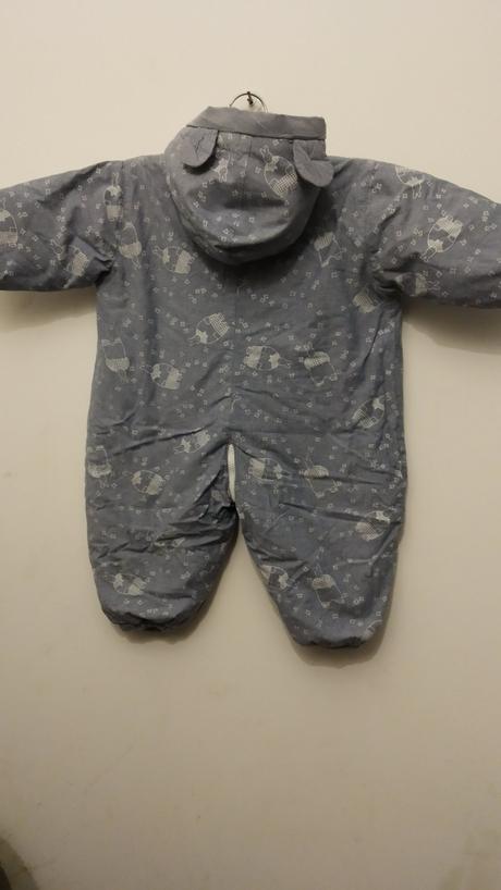 Kombinéza s uškami, 86