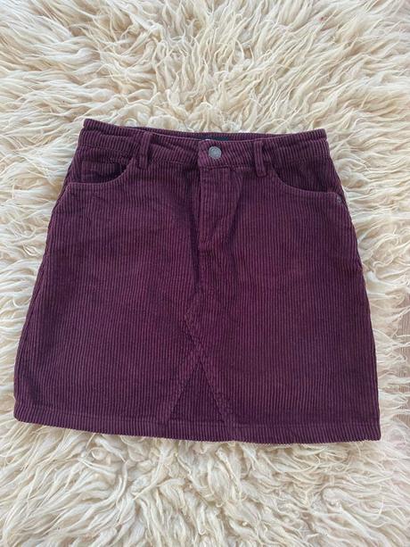 Menčestrová sukňa, 152