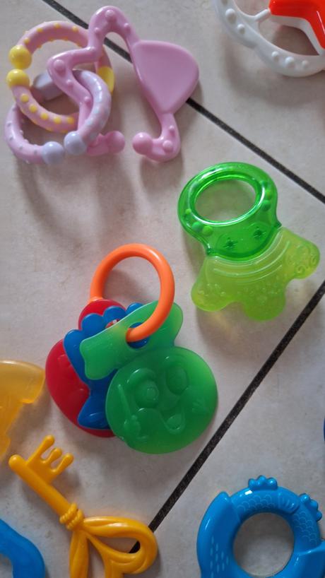 Hryzatka,hrkalky 11kusov, 