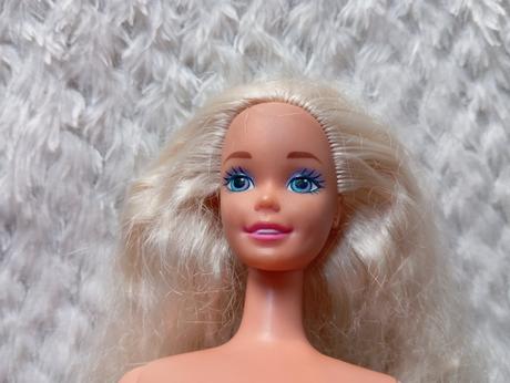 Retro blond barbie 1,