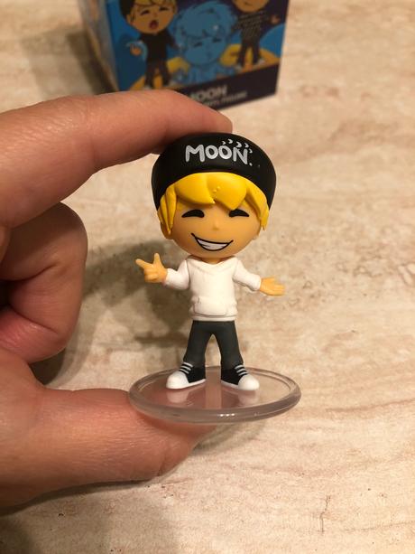 Figúrka/postavička moon youtuber, top stav,