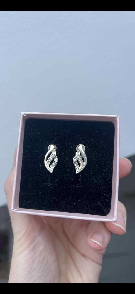 Strieborné náušnice, 