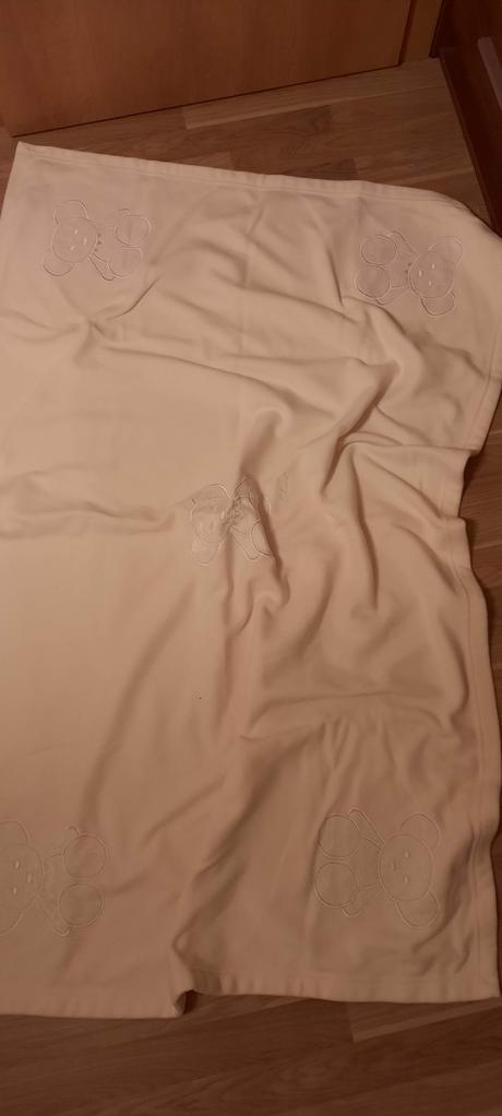 Deka svetlo bezova s mackom, 