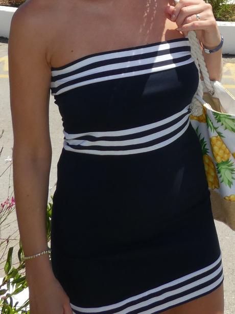 Šaty bez ramienok, 36