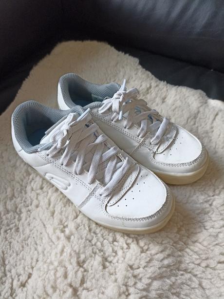 Kožené tenisky, skechers,32