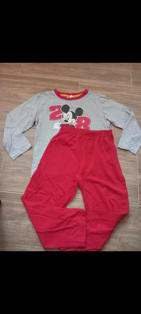 Pyžamo č.128, disney,128