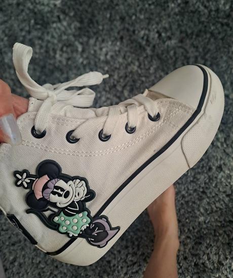 Tenisky, reserved,30