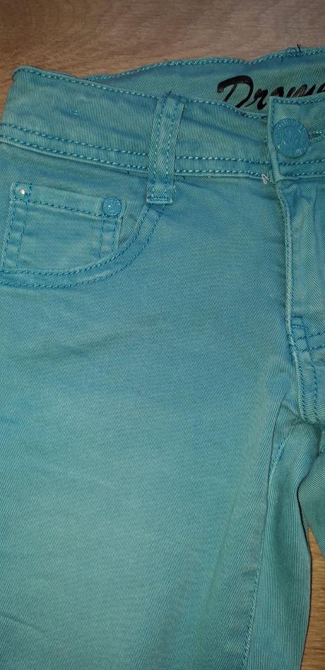 Tyrkysové slim džínsy, dromedar,134