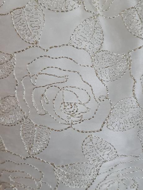 Spolocenske, slavnostne saty, 98