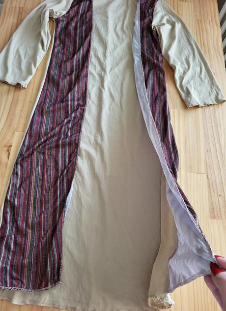 Karnevalové šaty na 6-7 rokov, 