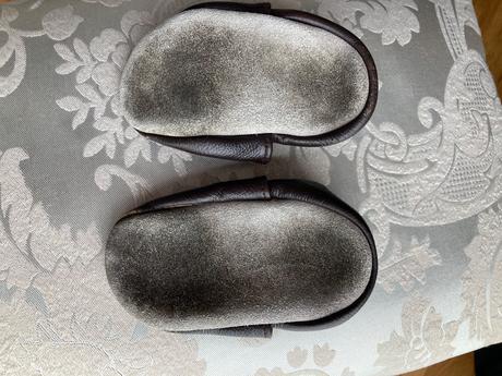 Kožené capačky, 22