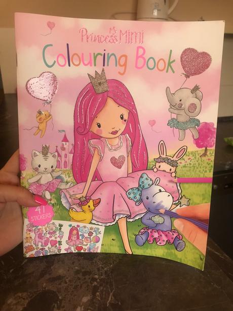 Veľká kniha s nálepkami a omaľovánkami, 