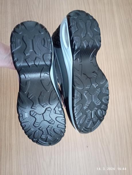 Trekove topánky, 37