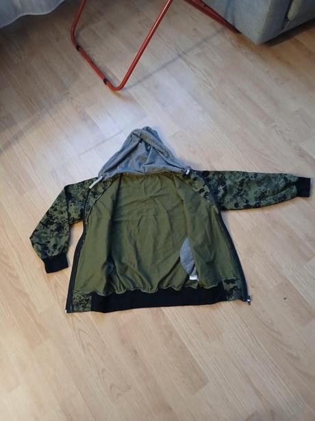 Mikina maskáč na zips 134, 134