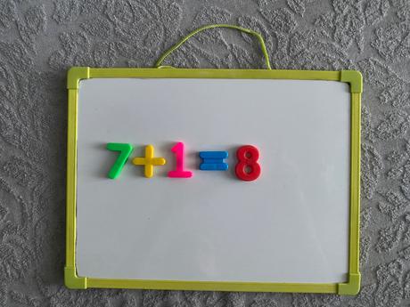 Tabuľka s magnetkami na učenie, 