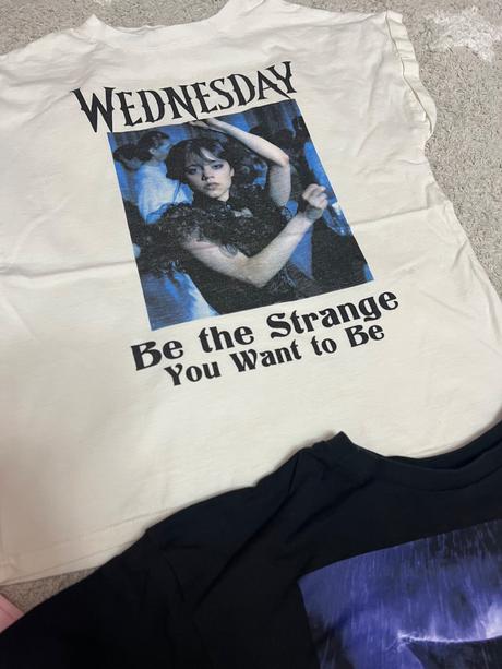 4trička wednesday 134/140, 140