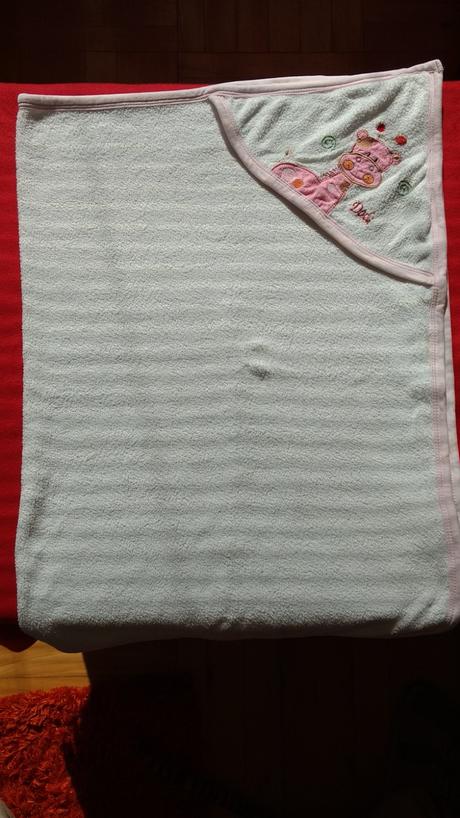 Dojčenská osuška s kapucňou (1+1 zadarmo), 