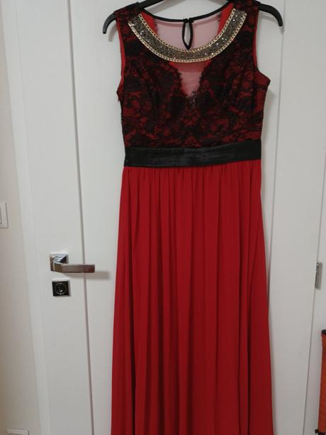 Spoločenské šaty, 42