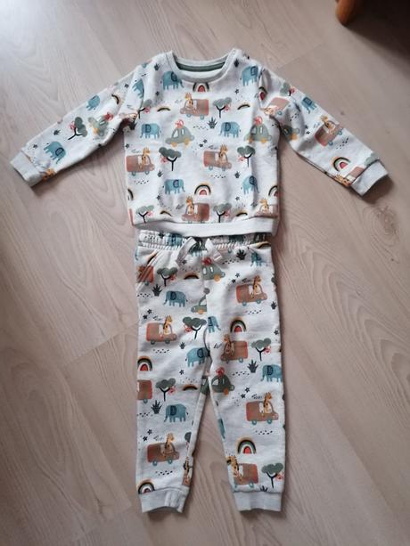 Súprava z hrejiveho materiálu, tesco,92