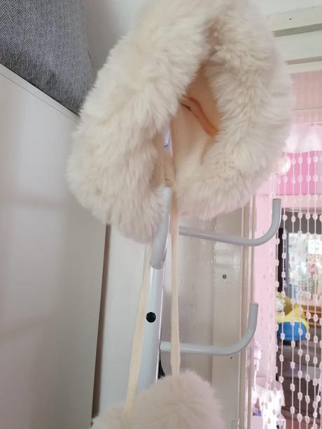 Zimná čiapka s bombuľou, 