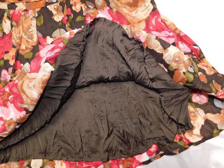 Kvalitna letna velmi pekna sukna, 38