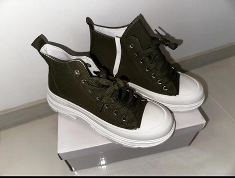 Tmavozelene tenisky, 38