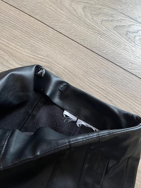 Koženkové nohavice, zara,s