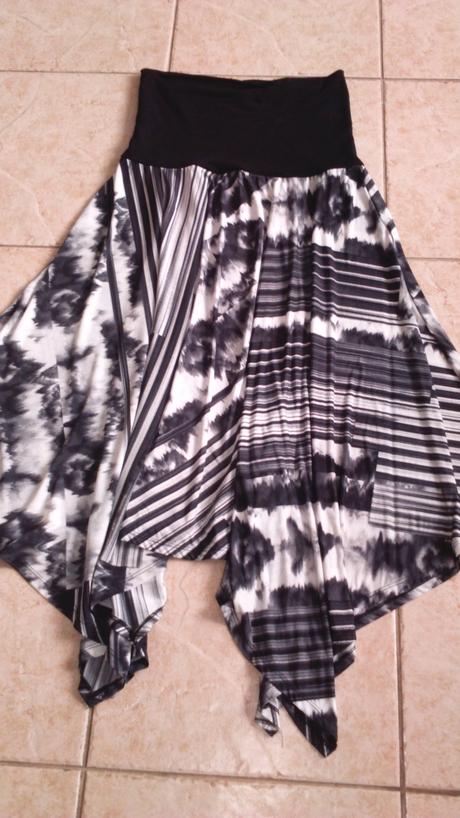 Zaujímavá sukňa, 38