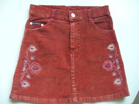 Sukna tehlovej farby, 122