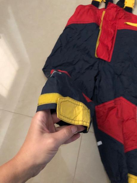 Nohavice do dažďa, 92