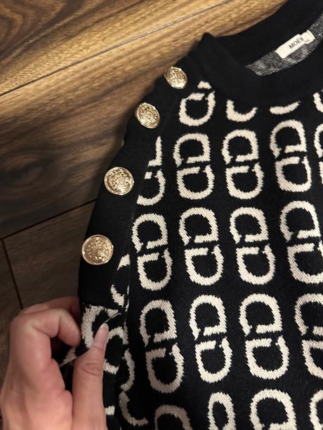 Dámske svetrové šaty,