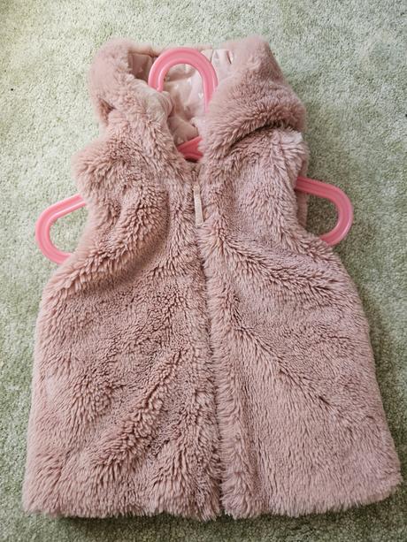 Huňata vestička, f&f,92