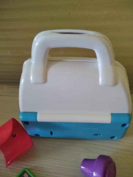 Fisher price kufrík pre lekára,