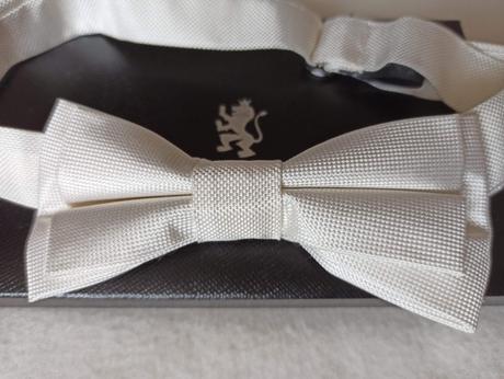 Hodvabny motýlik blažek,