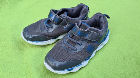 Tenisky ľahučké blikajúce, lupilu,30